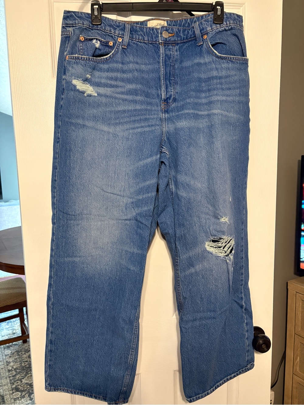 Universal Thread Women's Blue Wide-Leg Distressed Jeans